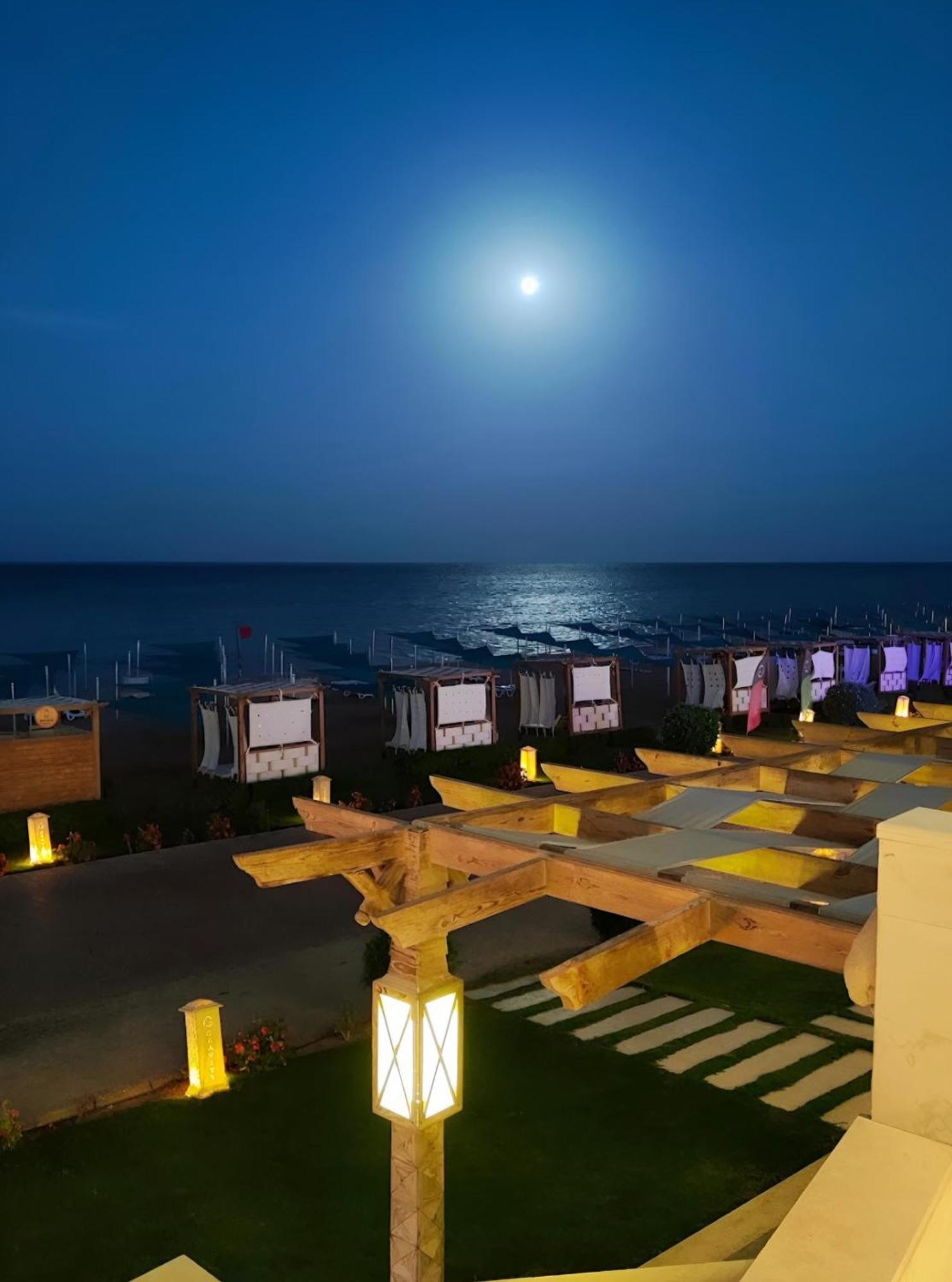 Luxury Beachfront Studio- Foreign Nationals Only Gurdaka Kültér fotó