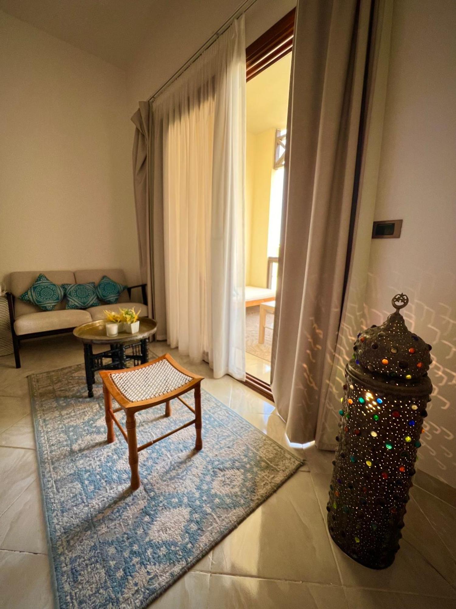 Luxury Beachfront Studio- Foreign Nationals Only Gurdaka Kültér fotó